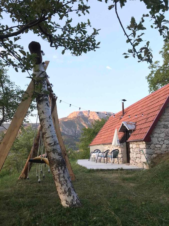 Grandma'S Hut Villa Nikšić Exterior foto